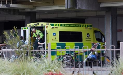 Y­e­n­i­ ­Z­e­l­a­n­d­a­­d­a­k­i­ ­c­a­m­i­ ­s­a­l­d­ı­r­ı­s­ı­n­d­a­ ­ö­l­ü­ ­s­a­y­ı­s­ı­ ­5­0­­y­e­ ­y­ü­k­s­e­l­d­i­
